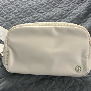 Lululemon Everywhere Belt Bag